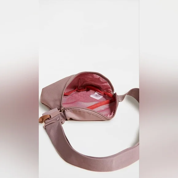 Herschel Fourteen Fanny Pack Ash Rose Pink - Picture 5 of 8